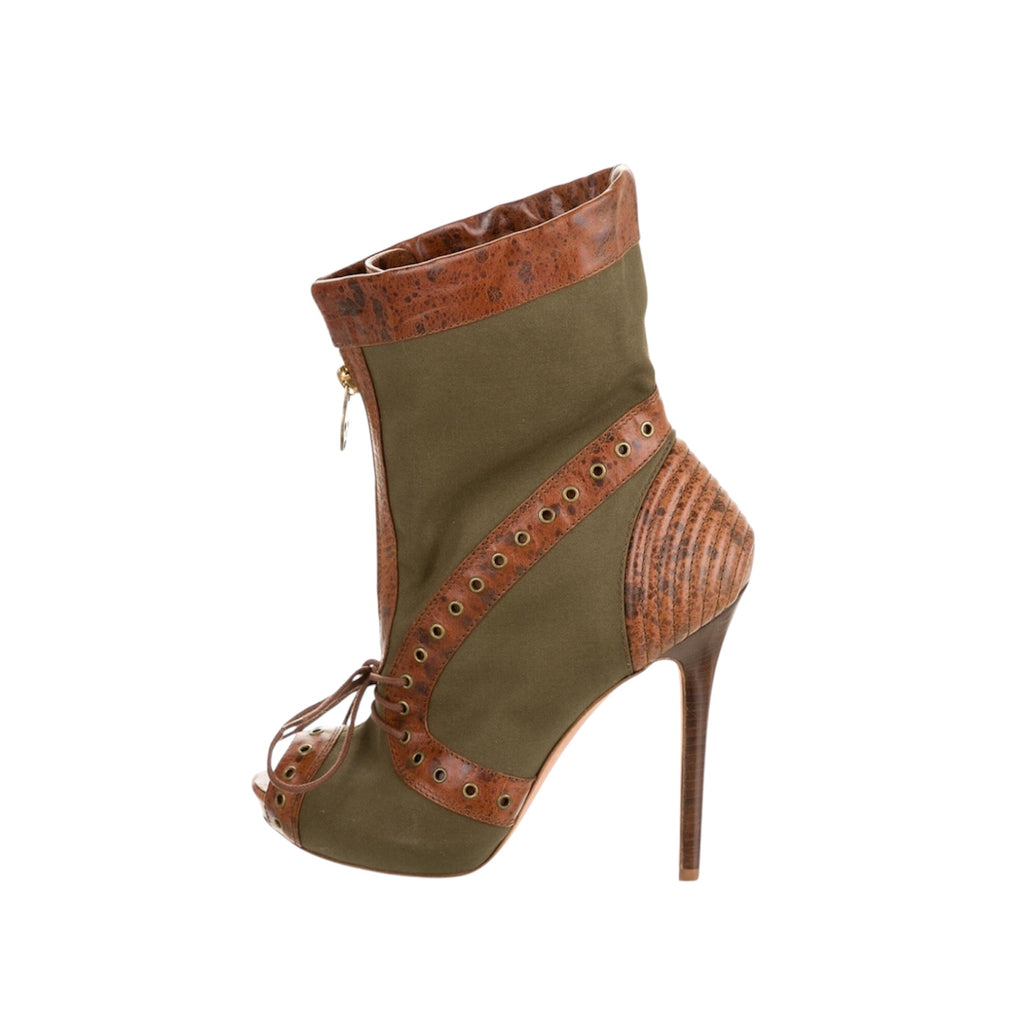 Alexander McQueen SS 2010  “Plato’s Atlantis” Faithful Boots